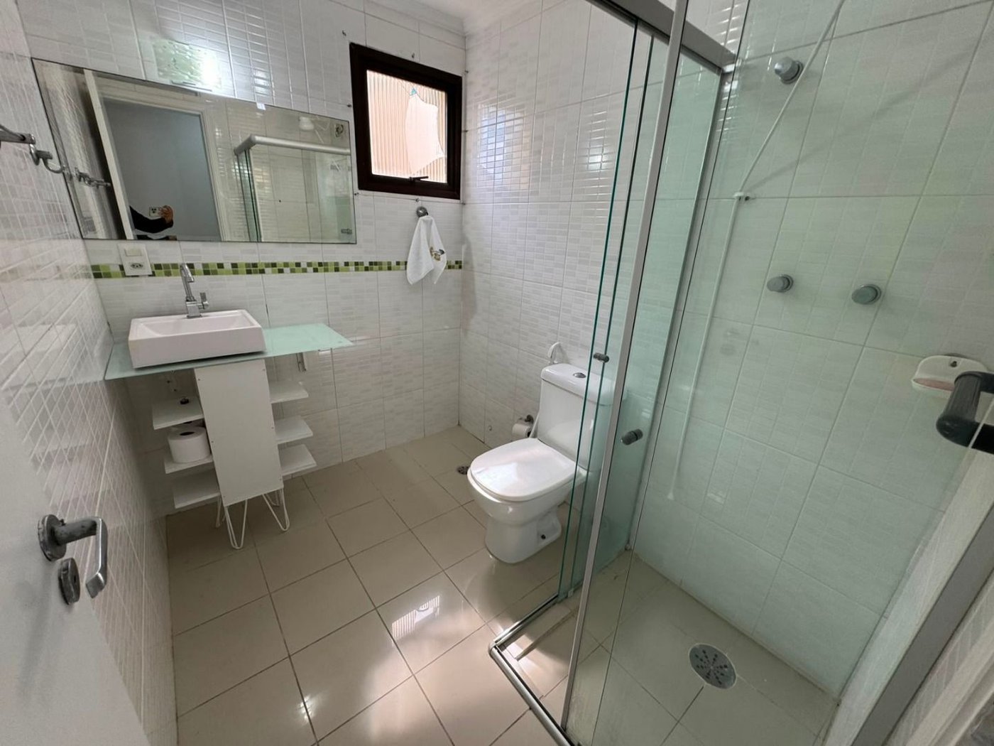 Apartamento com 3 dormitórios para alugar, 80 m² por R$ 4.000,02/mês - Balneário Cidade Atlântica - Guarujá/SP