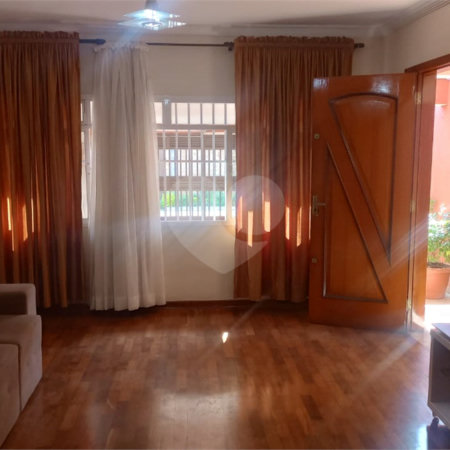 Sobrado à venda com 4 quartos, sendo 1 suíte, em Interlagos, São Paulo, SP