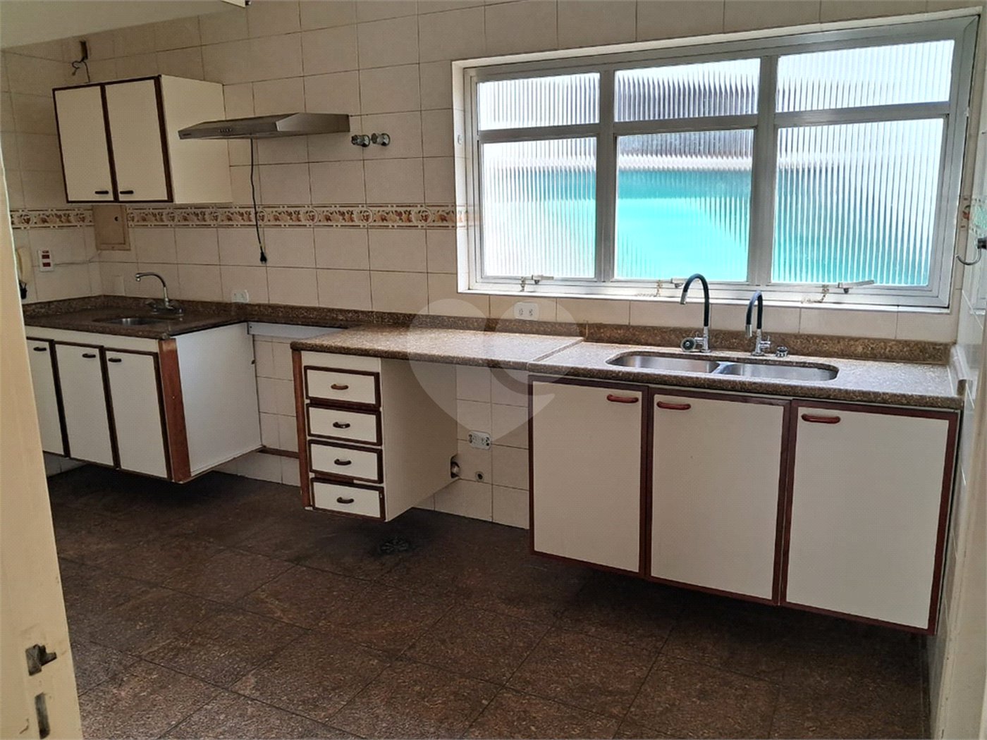 Sobrado para alugar com 4 quartos, sendo 2 suítes, em Interlagos, São Paulo, SP