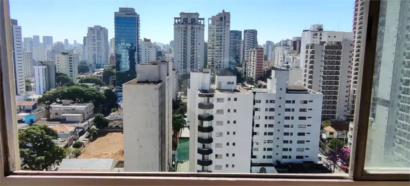Apartamento à venda com 4 quartos, sendo 1 suíte, em Vila Olímpia, São Paulo, SP