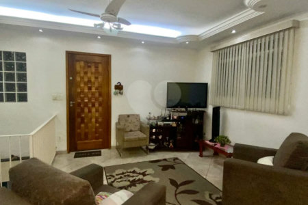 Sobrado à venda com 2 quartos em Vila Mazzei, São Paulo, SP