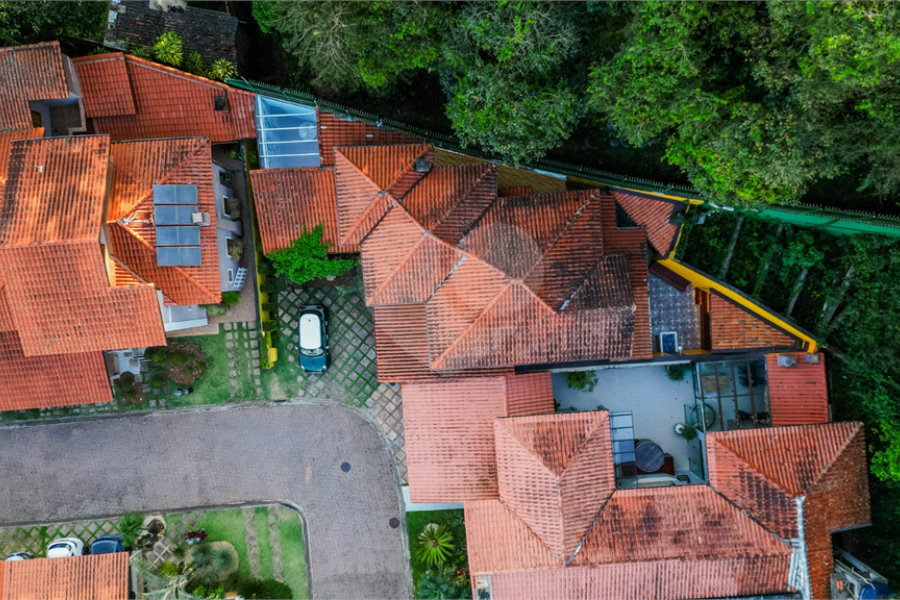 Casa à venda ou para alugar com 4 quartos, sendo 3 suítes,  no condomínio Da Serra, São Paulo - SP