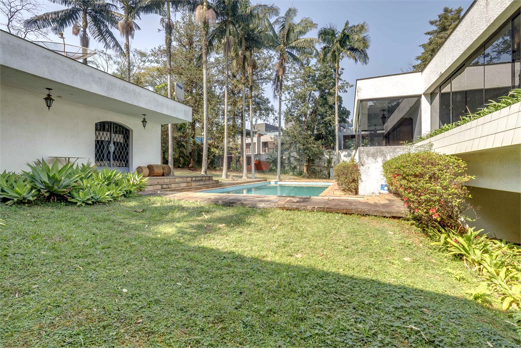Casa à venda com 4 suítes no condomínio Chácara Flora, São Paulo - SP