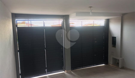 Sobrado à venda com 3 quartos, sendo 2 suítes, em Jardim Alvinópolis, Atibaia, SP