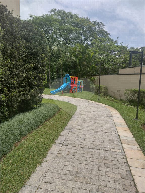 Apartamento à venda com 3 suítes em Vila Suzana, São Paulo, SP