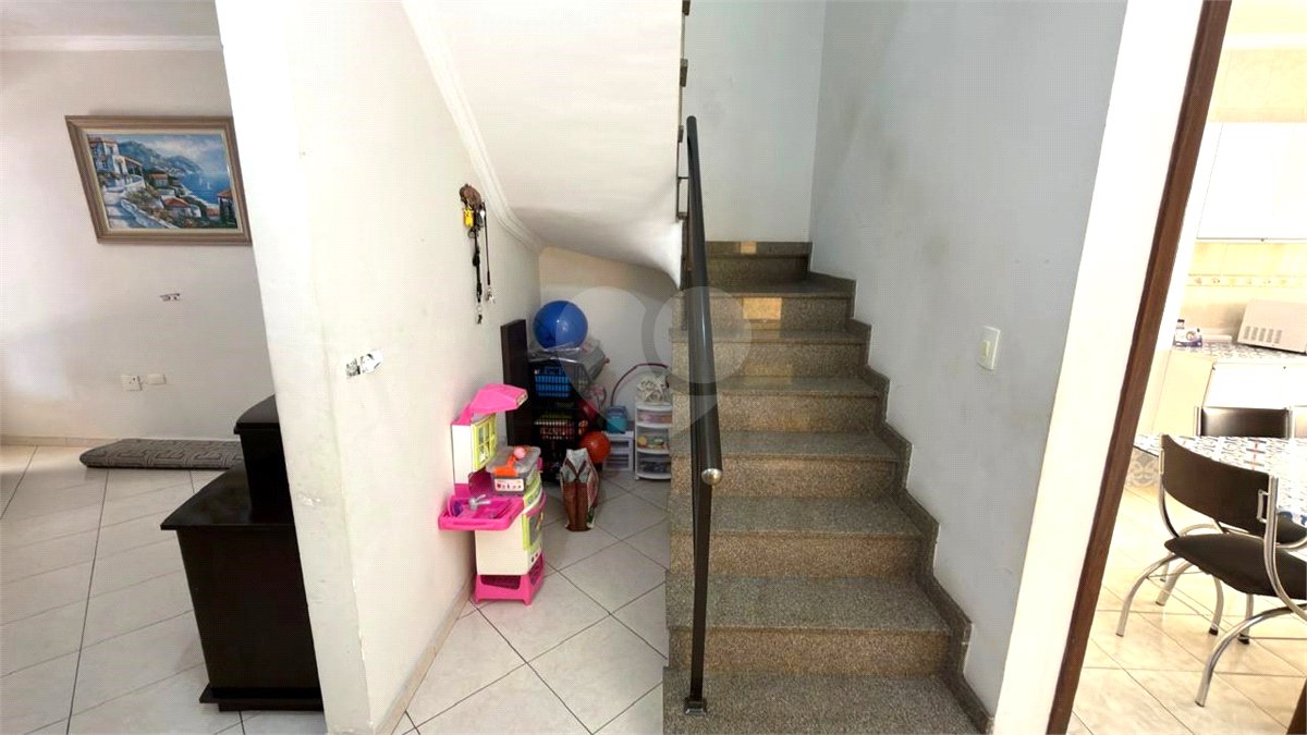 Sobrado à venda com 3 quartos, sendo 1 suíte, em Vila Darli, São Paulo, SP