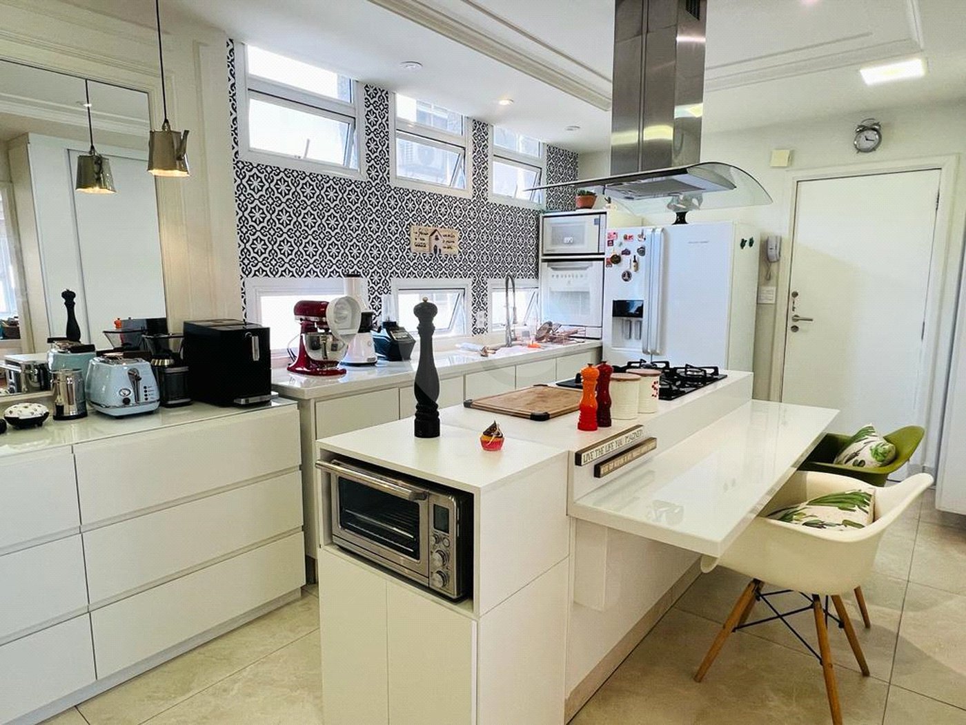 Apartamento à venda com 3 quartos, sendo 1 suíte, em Jardim Paulista, São Paulo, SP