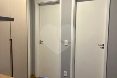 Apartamento à venda com 3 quartos, sendo 1 suíte,  em Jardim Vazani, São Paulo, SP