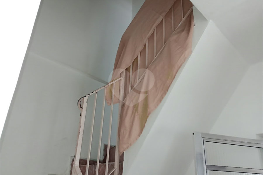 Sobrado à venda com 2 quartos em Horto, São Paulo, SP