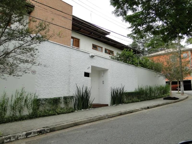 Casa à venda ou para alugar com 4 suítes em Morumbi, São Paulo, SP