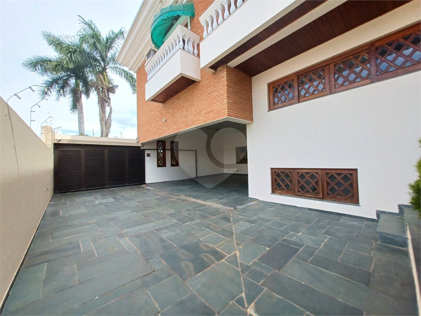 Casa à venda com 6 suítes no condomínio Portal da Raposo, Sorocaba - SP