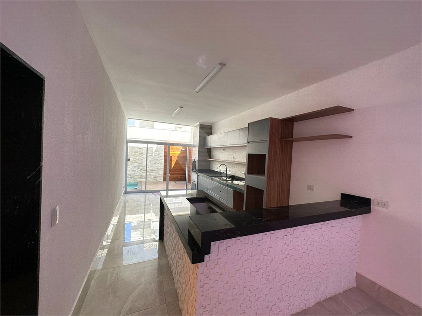 Casa à venda com 3 quartos, sendo 1 suíte,  no condomínio Horto Florestal Villagio, Sorocaba - SP