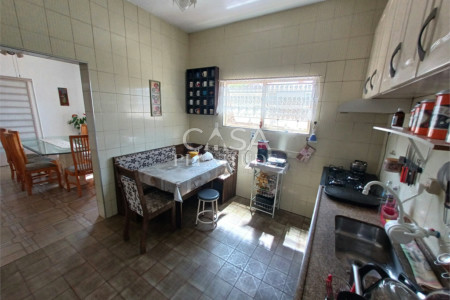 Casa à venda com 4 quartos em Vila Trujillo, Sorocaba, SP