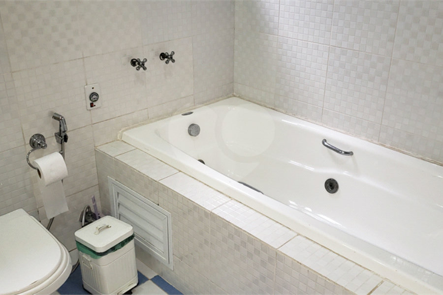 Casa à venda com 3 quartos, sendo 1 suíte, no condomínio Alpes da Cantareira, Mairiporã - SP