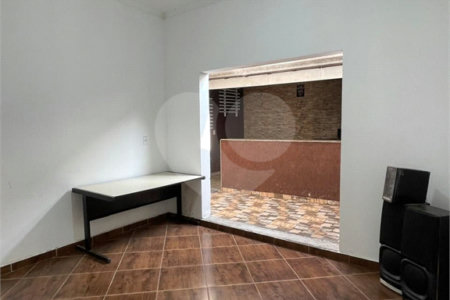 Sobrado à venda com 3 quartos, sendo 1 suíte,  em Jardim Cambuci, Mogi das Cruzes, SP