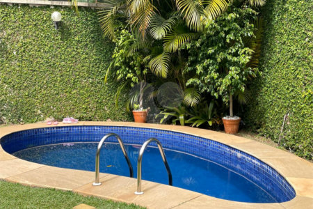 Casa de Vila à venda com 4 suítes em Morumbi, São Paulo, SP