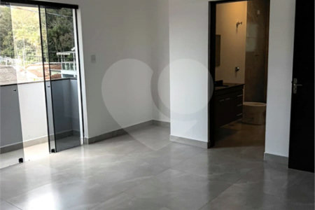 Sobrado para alugar com 2 quartos, sendo 1 suíte, no Centro, São Roque, SP