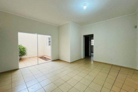 Casa para alugar com 3 quartos, sendo 1 suíte, em Colinos, Três Lagoas, MS