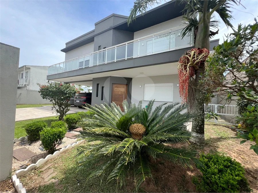 Sobrado à venda com 3 suítes em Vila São João (2º Distrito), Torres, RS