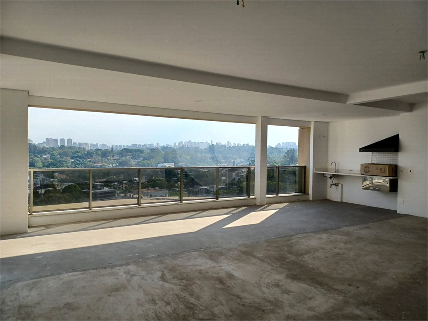 Apartamento à venda com 4 suítes em Real Parque, São Paulo, SP