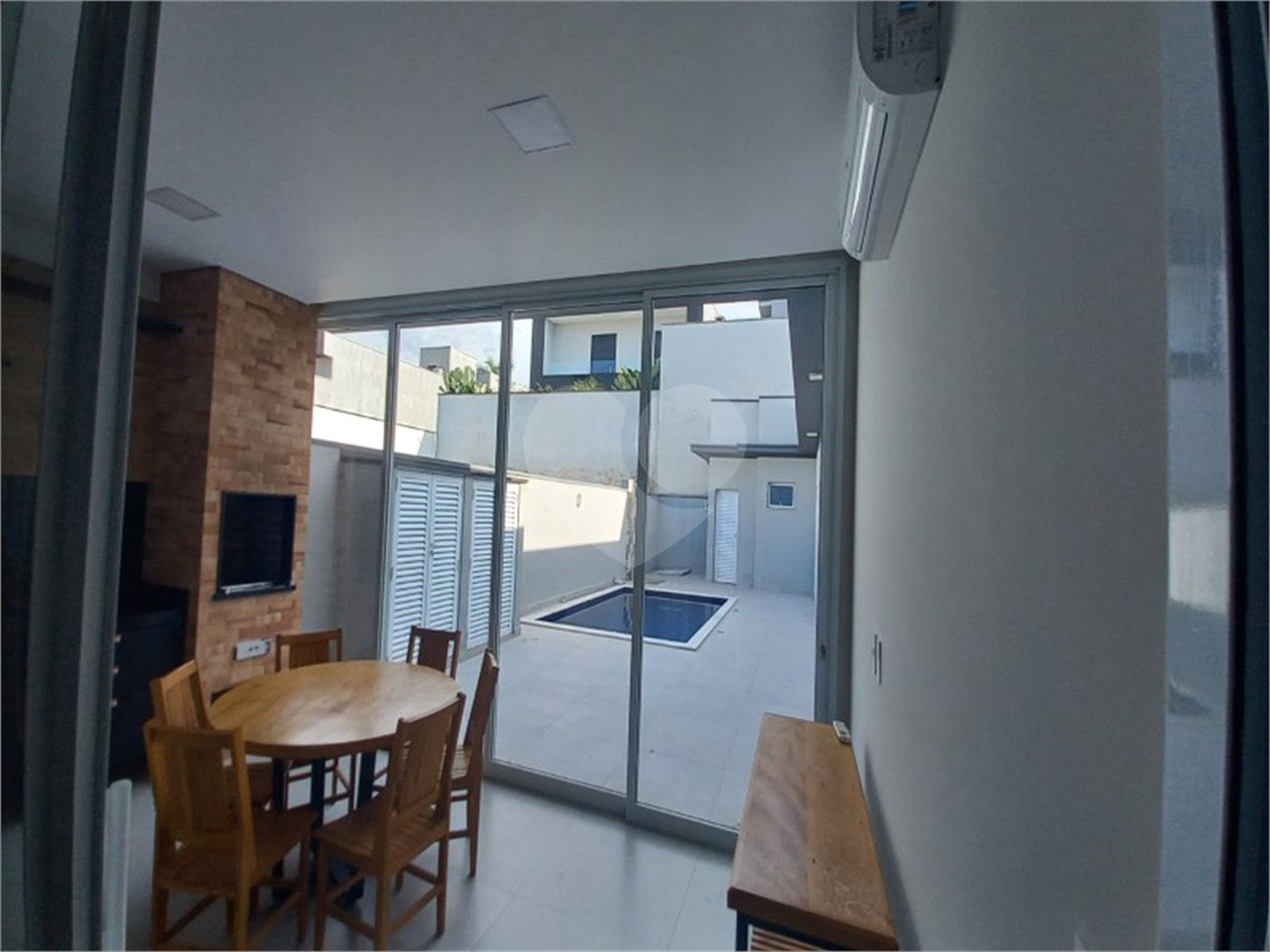 Casa à venda com 3 suítes no condomínio Piemonte, Indaiatuba - SP