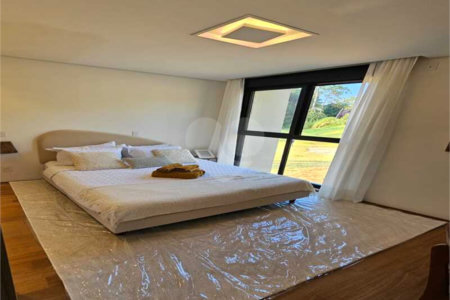 Casa à venda com 3 suítes no condomínio Lagú, São Roque - SP