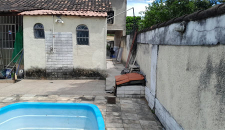 Casa à venda com 3 quartos em Santíssimo, Rio de Janeiro, RJ