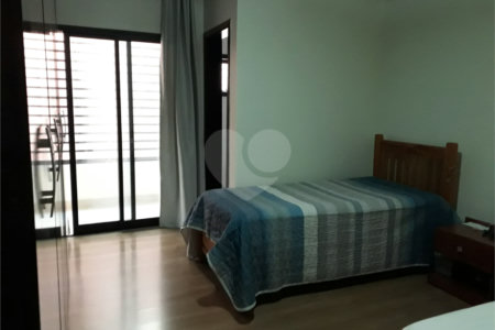 Casa Térrea à venda com 3 quartos, sendo 1 suíte,  em Vila Áurea, Poá, SP