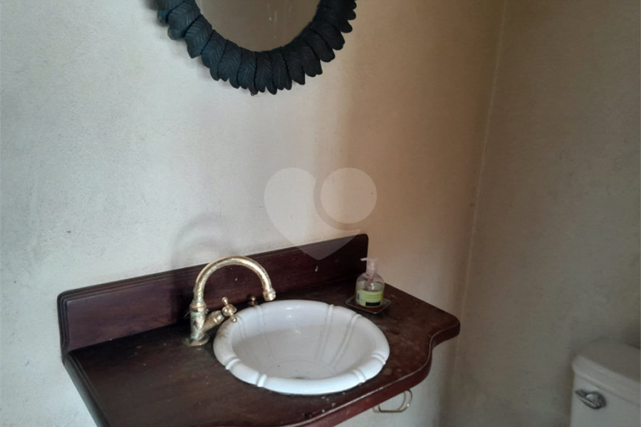 Casa à venda com 3 quartos, sendo 1 suíte, no condomínio Sausalito, Mairiporã - SP