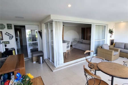 Apartamento à venda com 3 suítes em Jardim Marajoara, São Paulo, SP