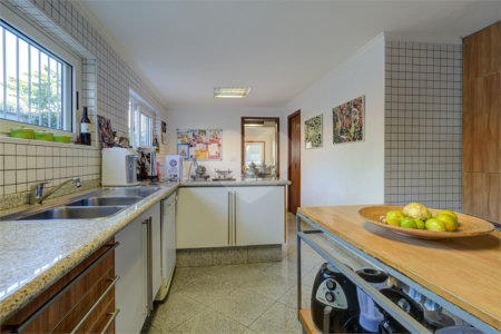 Casa de Vila à venda com 4 quartos, sendo 2 suítes,  em Jardim Marajoara, São Paulo, SP