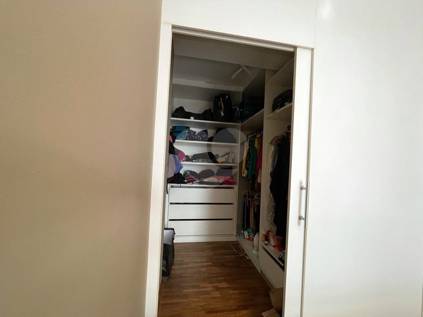 Casa à venda com 4 quartos, sendo 1 suíte, em Vila Morumbi, São Paulo, SP