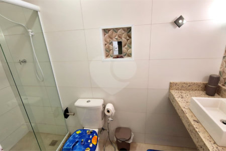 Casa à venda com 3 quartos, sendo 2 suítes, no condomínio Residencial West Green, Rio de Janeiro - RJ