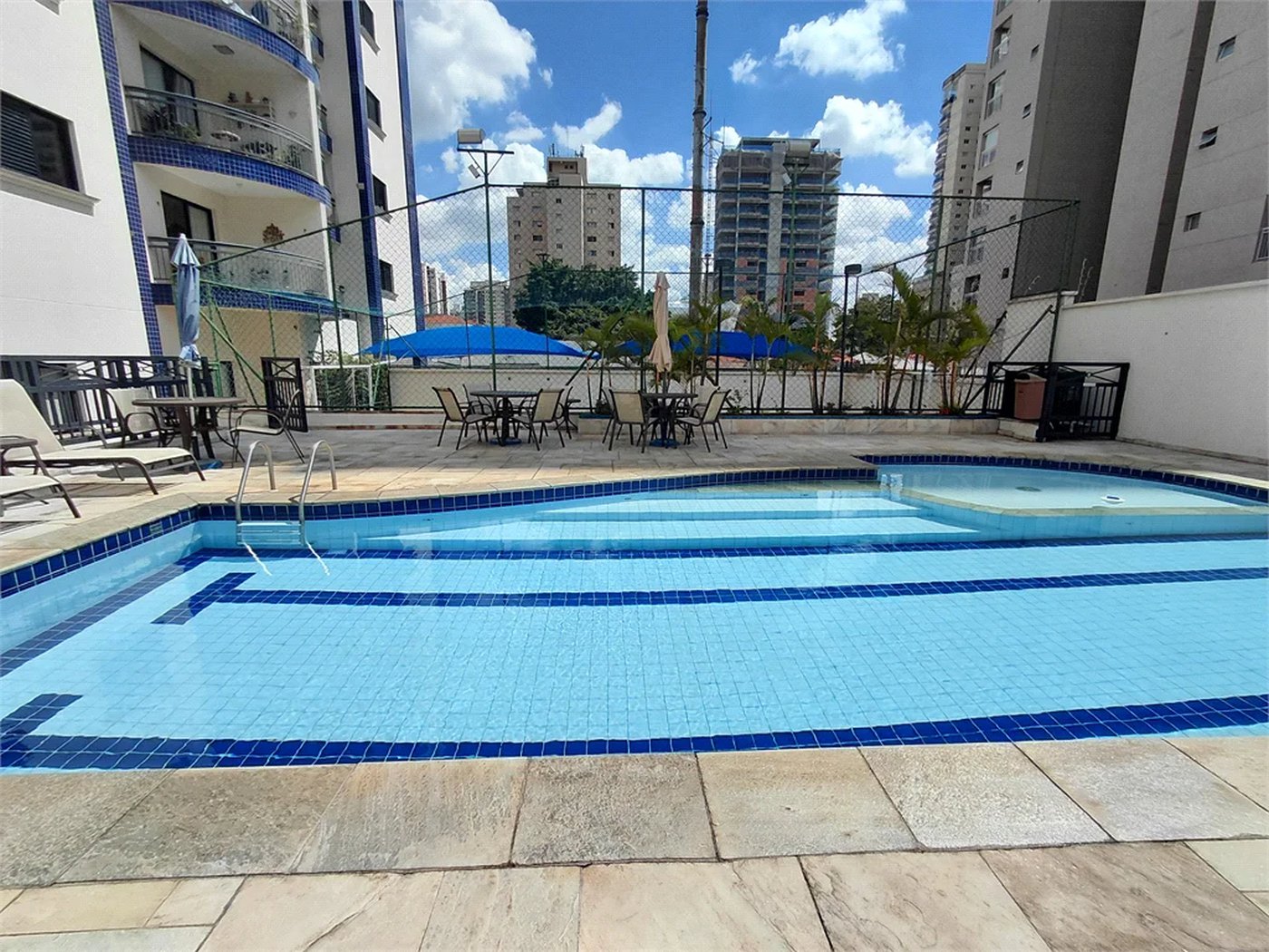 Apartamento à venda com 3 suítes em Vila Romana, São Paulo, SP