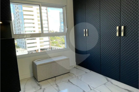 Apartamento à venda com 4 quartos, sendo 2 suítes, em Pinheiros, São Paulo, SP