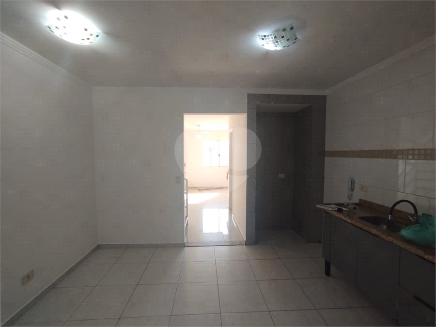 Casa à venda com 2 quartos no condomínio Vila Ajoá, Caieiras - SP