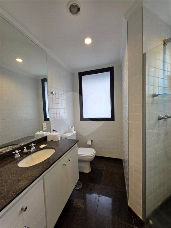 Apartamento à venda com 3 suítes em Vila Uberabinha, São Paulo, SP