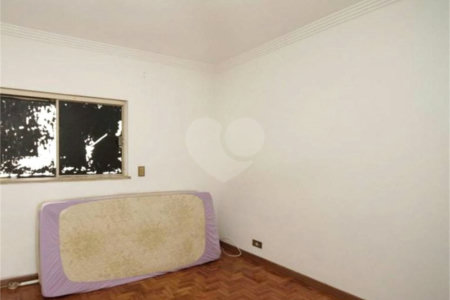 Apartamento de 84m2 com 2 Quartos e 1 banheiro à Venda na Bela Vista