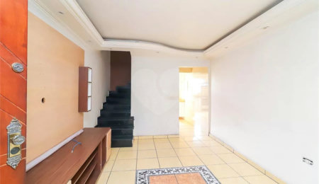 Casa à venda com 3 quartos em Cidade Antônio Estevão de Carvalho, São Paulo, SP