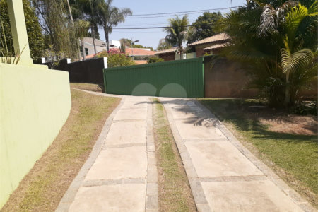 Casa à venda com 3 quartos, sendo 1 suíte, no condomínio Zuleika Jabour, Salto - SP