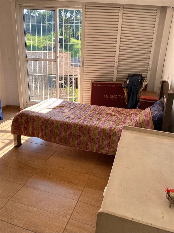 Sobrado à venda com 4 quartos, sendo 2 suítes, em Paraisópolis, São Paulo, SP