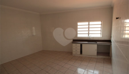 Sobrado à venda com 4 quartos, sendo 1 suíte,  em Vila Isolina Mazzei, São Paulo, SP