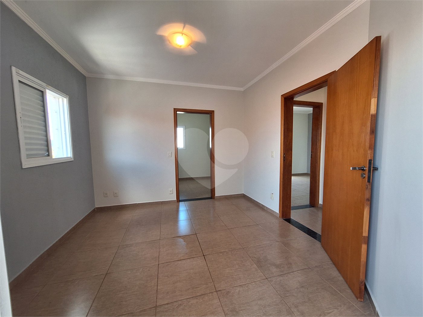 Casa à venda com 4 suítes no condomínio Terras de São Francisco, Vinhedo - SP
