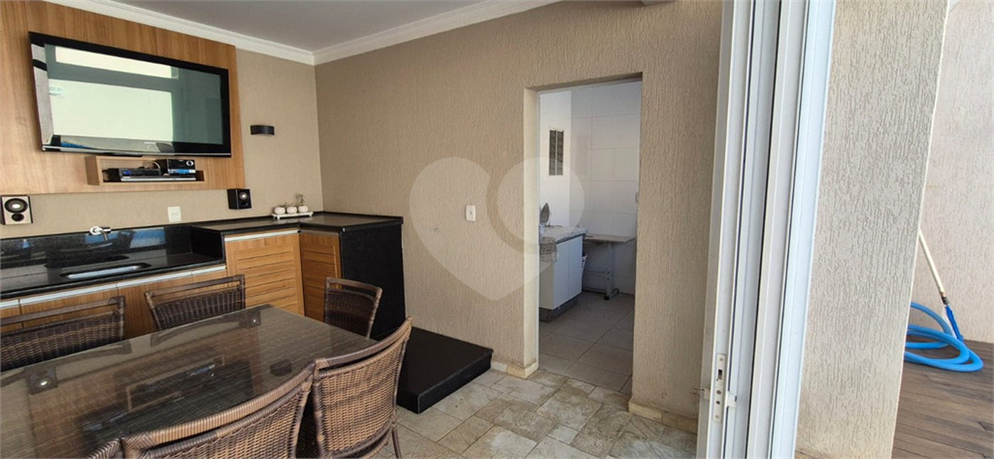 Casa à venda com 5 quartos, sendo 4 suítes, no condomínio Residencial Vilazul, Sorocaba - SP