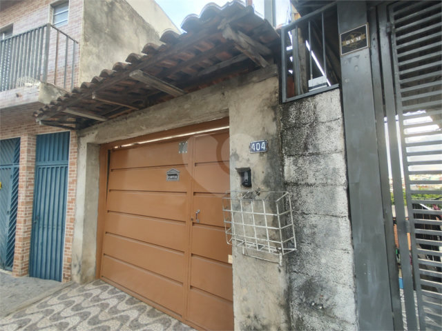 Sobrado à venda com 3 quartos no Brasilândia, São Paulo, SP