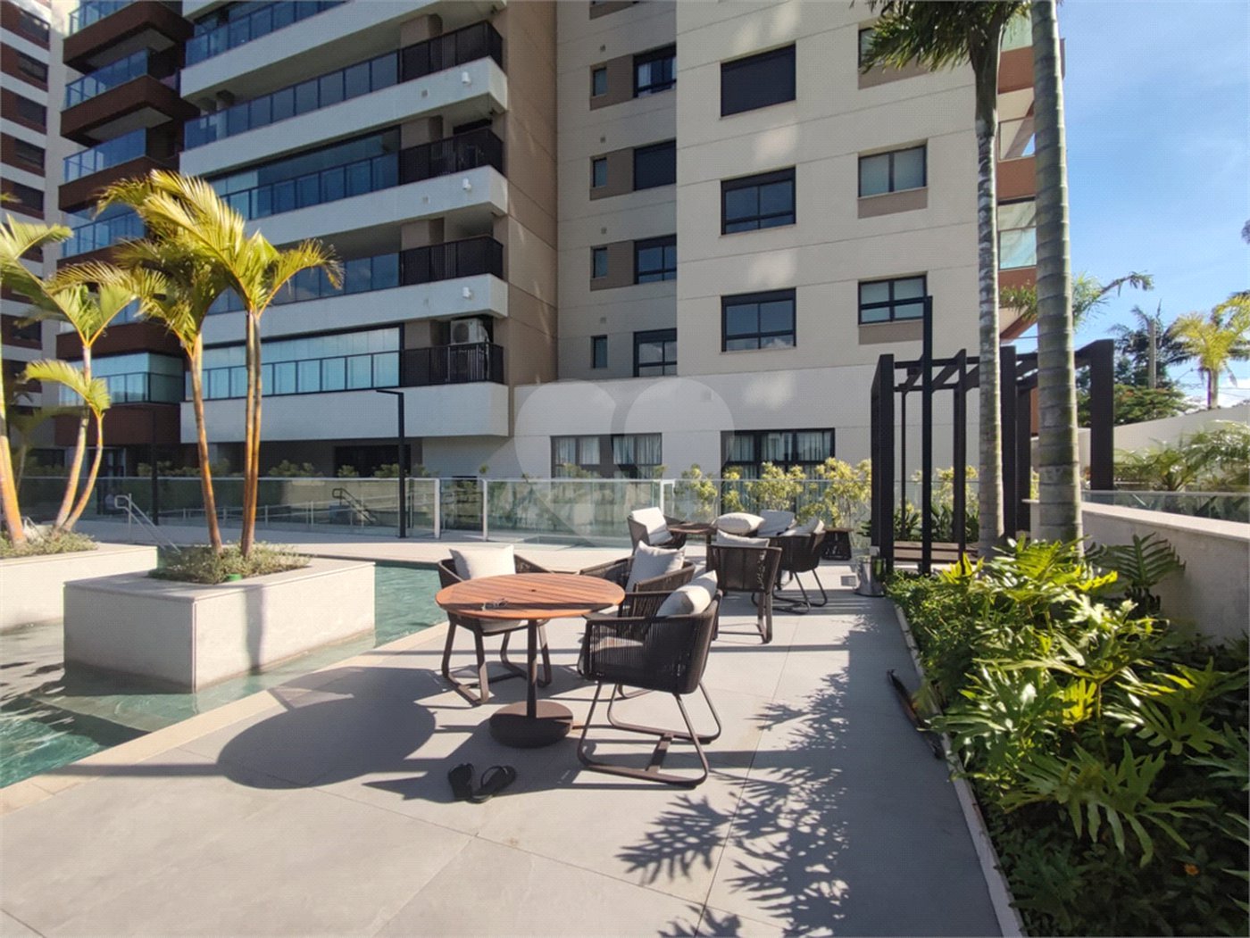Apartamento à venda com 4 suítes em Jardim Leonor, São Paulo, SP