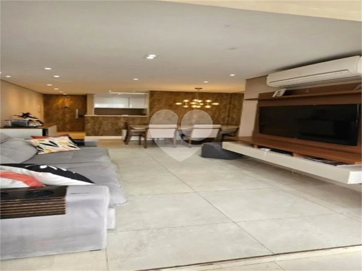 Apartamento à venda com 3 quartos, sendo 1 suíte,  em Vila Regente Feijó, São Paulo, SP
