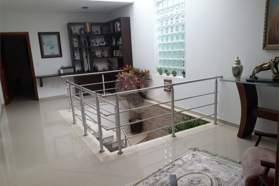 Sobrado à venda com 6 quartos, sendo 5 suítes, em Tremembé, São Paulo, SP