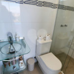 Casa à venda com 5 quartos, sendo 2 suítes, no condomínio Residencial Jardim Primavera, Louveira - SP