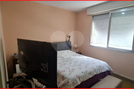 Sobrado à venda com 4 quartos, sendo 1 suíte, em Indianópolis, São Paulo, SP